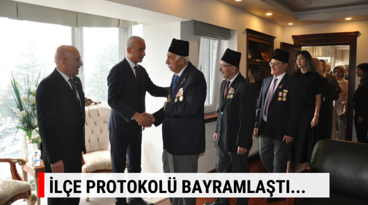 İl&ccedil;e Protokol&uuml; Bayramlaştı...  